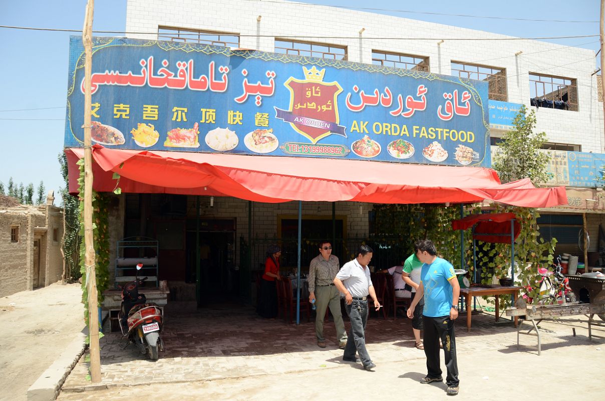 08 Lunch Stop In Yarkand On The Way From Kashgar To Karghilik Yecheng